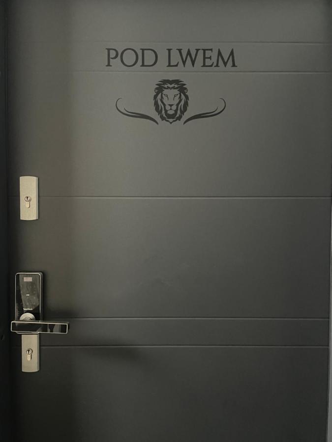 Pod Lwem Appartement Kościerzyna Buitenkant foto